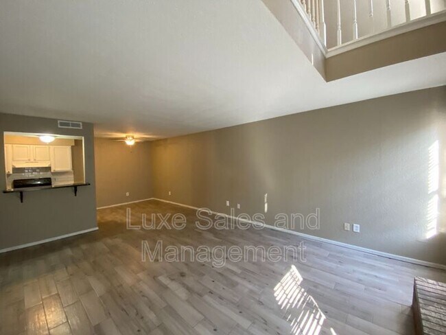 Building Photo - 3200 W Britton Rd