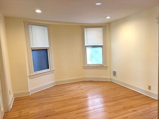 Building Photo - 314 Webster Ave