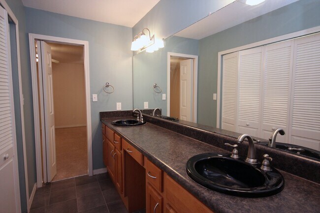 Building Photo - Northeast Pensacola 2BR Home Near I-10 & Pensacola Bay with Loft, Granite Kitchen, Attached Garag...
