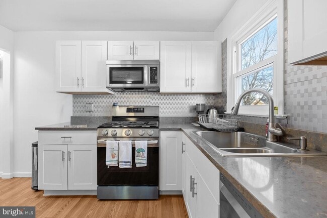 Building Photo - 9262 Byrd Dr