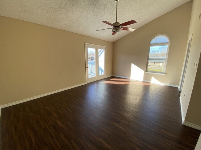 Building Photo - 9107 E 69th Pl