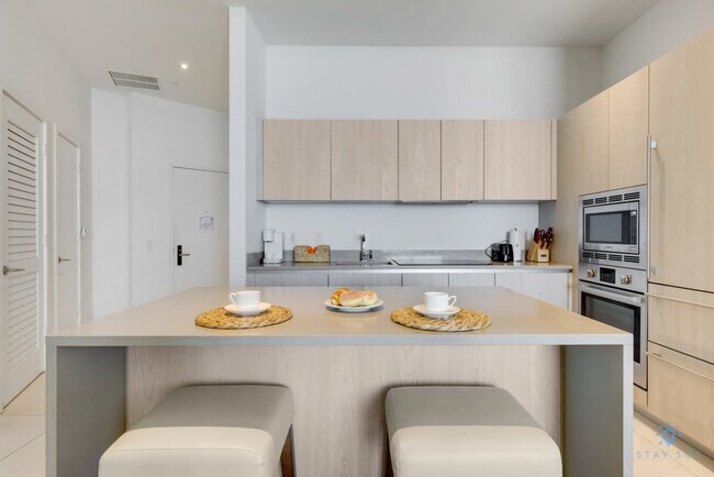 Building Photo - 4111 S Ocean Dr