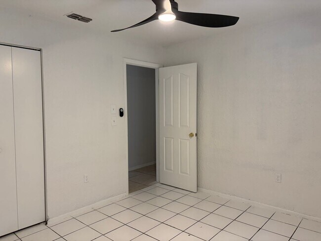 Building Photo - 3099 Deltona Blvd