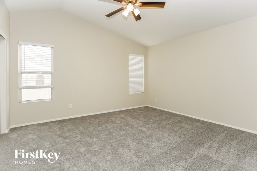 Building Photo - 5001 Prairie Springs Ct