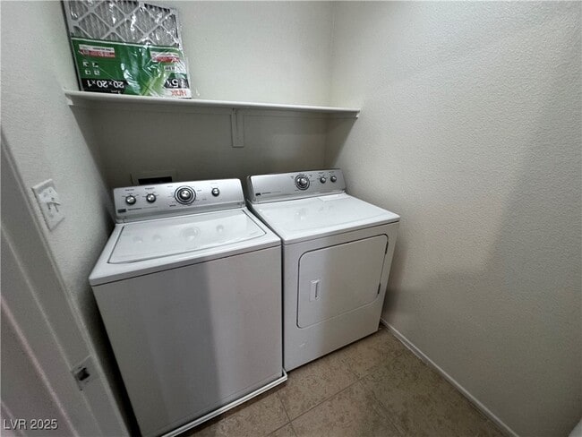 Building Photo - 6034 Tea Light Ct