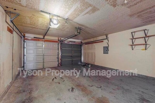 Building Photo - 4701 Plume Rd NW