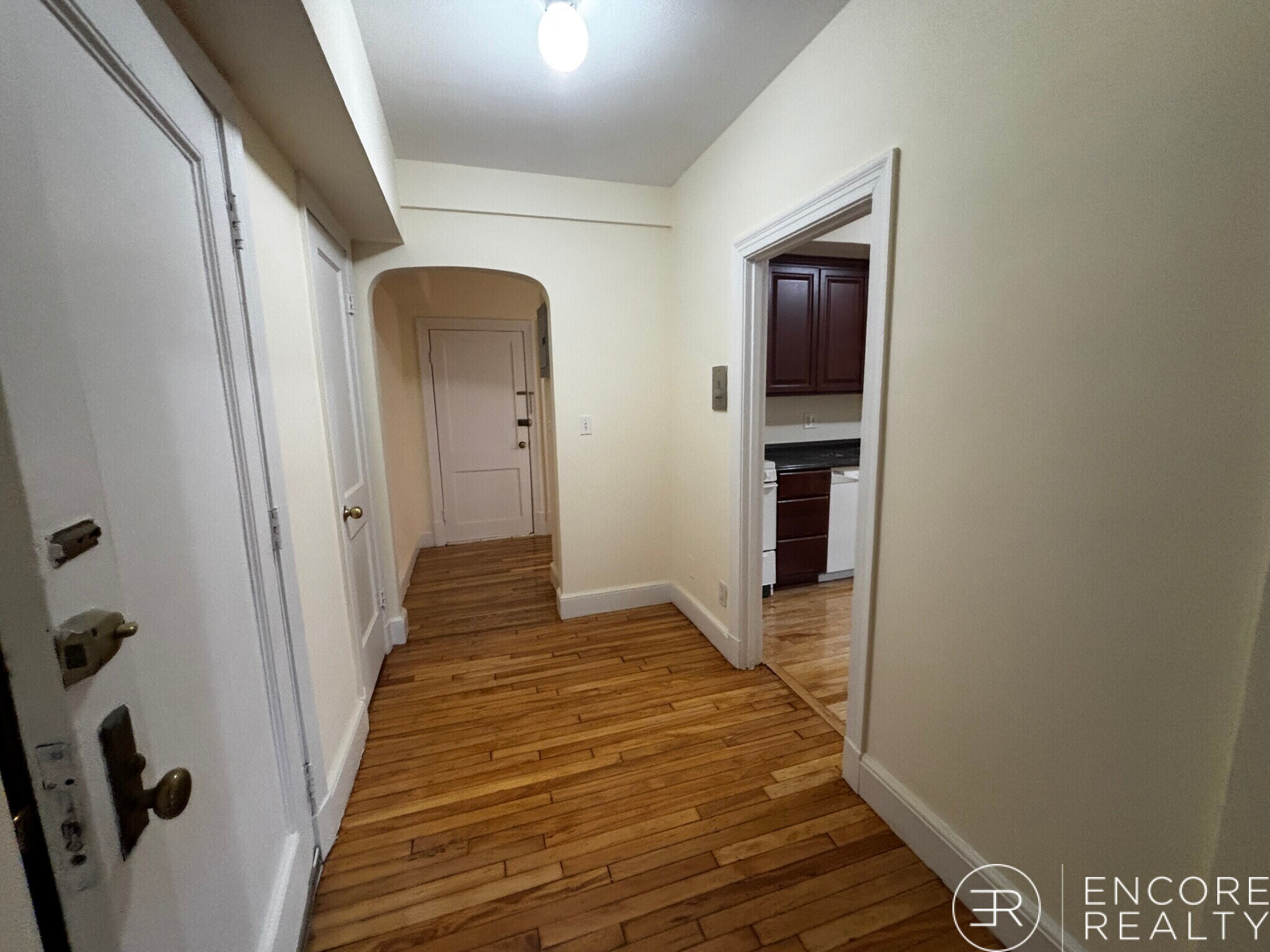 Building Photo - 1555 Beacon St