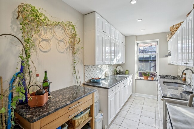 Building Photo - 8600 JFK Blvd E