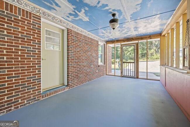 Building Photo - 4041 Fincher Dr