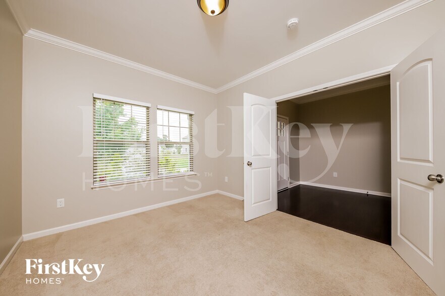 Building Photo - 1691 Pinnacle Oaks Dr