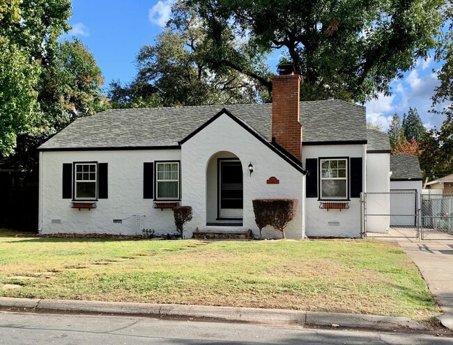 Primary Photo - Adorable Three Bedroom, One-story Home in ...