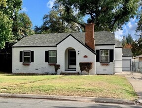 Building Photo - Adorable Three Bedroom, One-story Home in ...