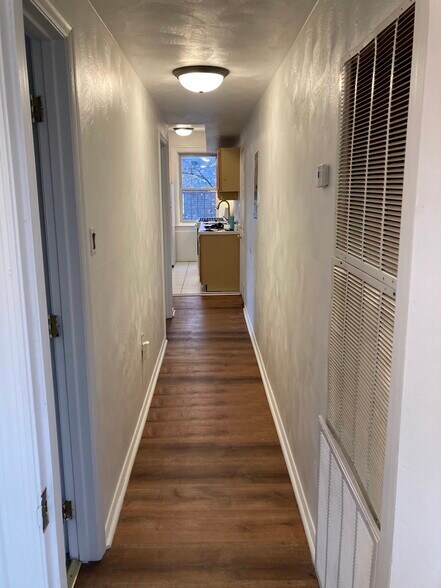 Building Photo - 5819 Bartlett St