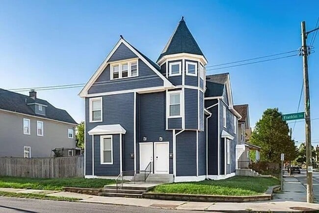 Building Photo - 1109-1111-1111 Franklin Ave