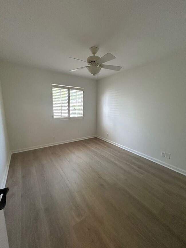 Building Photo - Updated Glynn Haven Rental