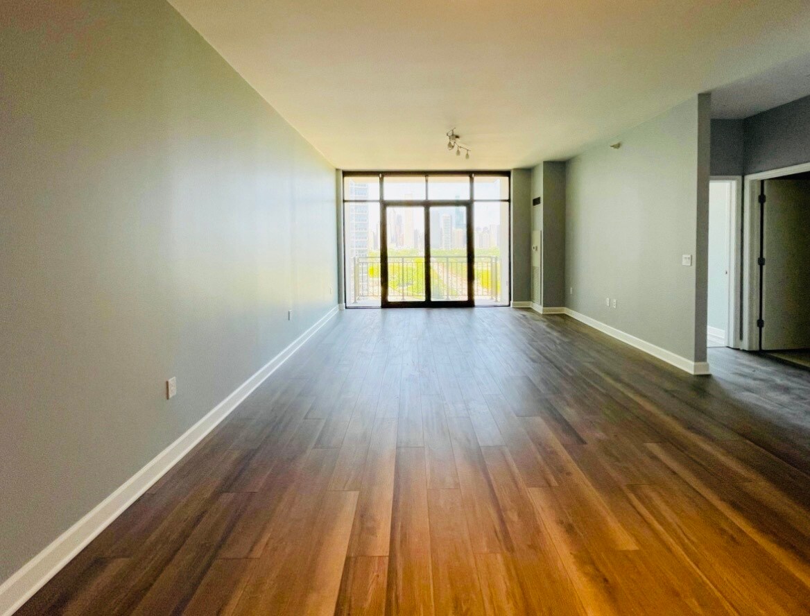 Building Photo - 233 E 13th St