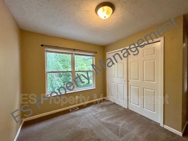 Building Photo - 7580 Sycamore Grove Ct