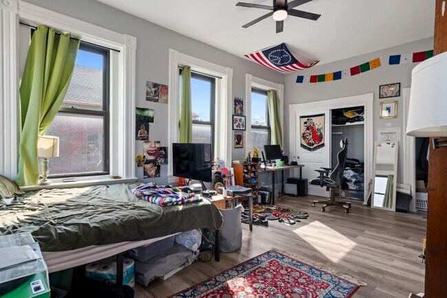 Building Photo - 23 Bedford Square