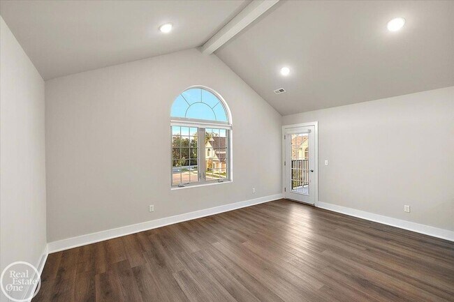 Building Photo - 2676 Barrington Square