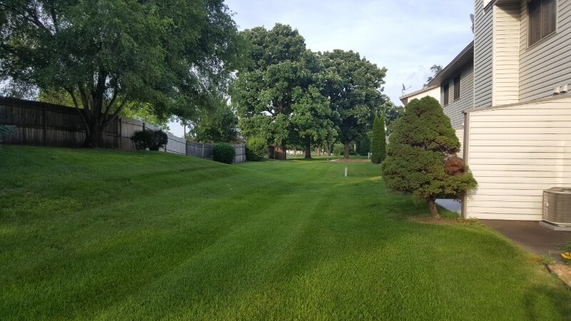 Building Photo - 1340 68th Ln N