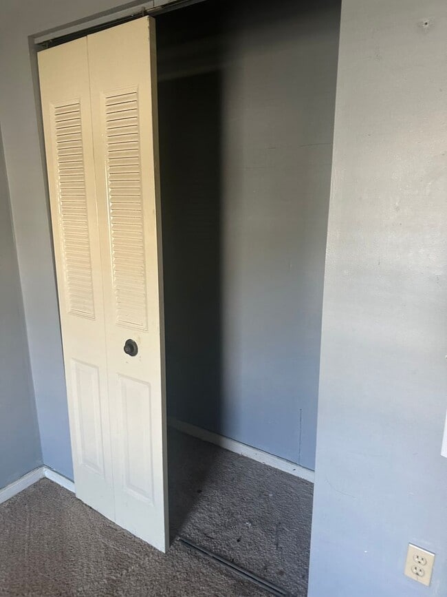 Building Photo - 3 bed 2 bath in Henrico! Yard, Central HVAC, laundry, great neighborhood!