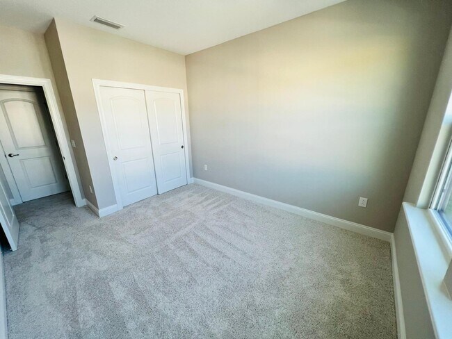 Building Photo - 11352 Newtonian Blvd