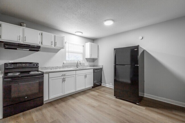 Building Photo - 4499 Delashmitt Rd