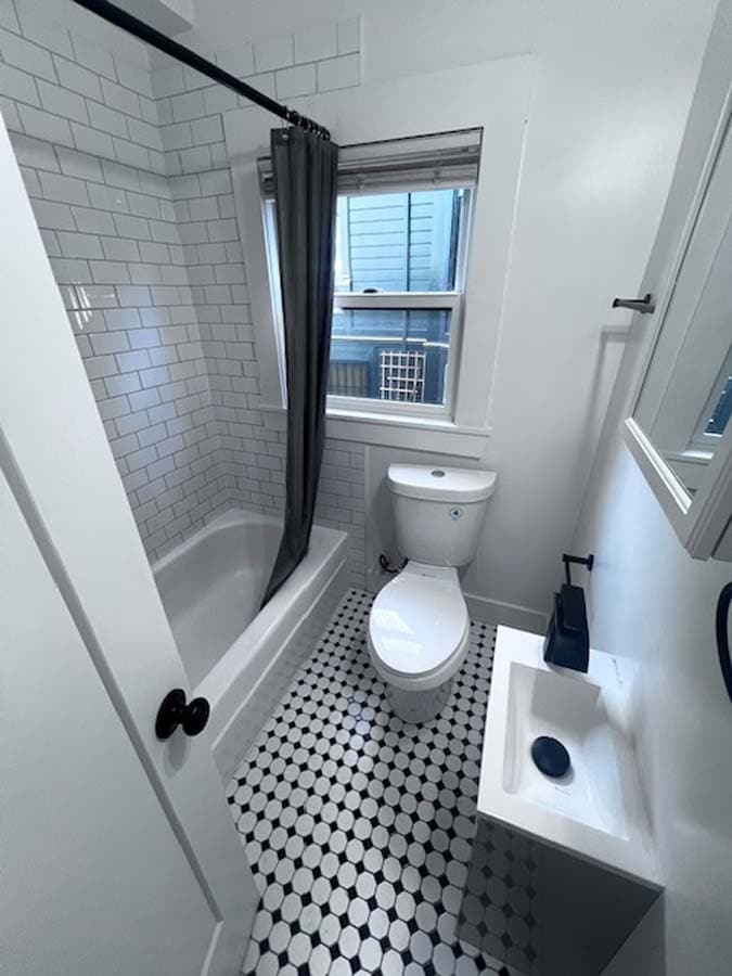 Building Photo - 1301 Adeline St