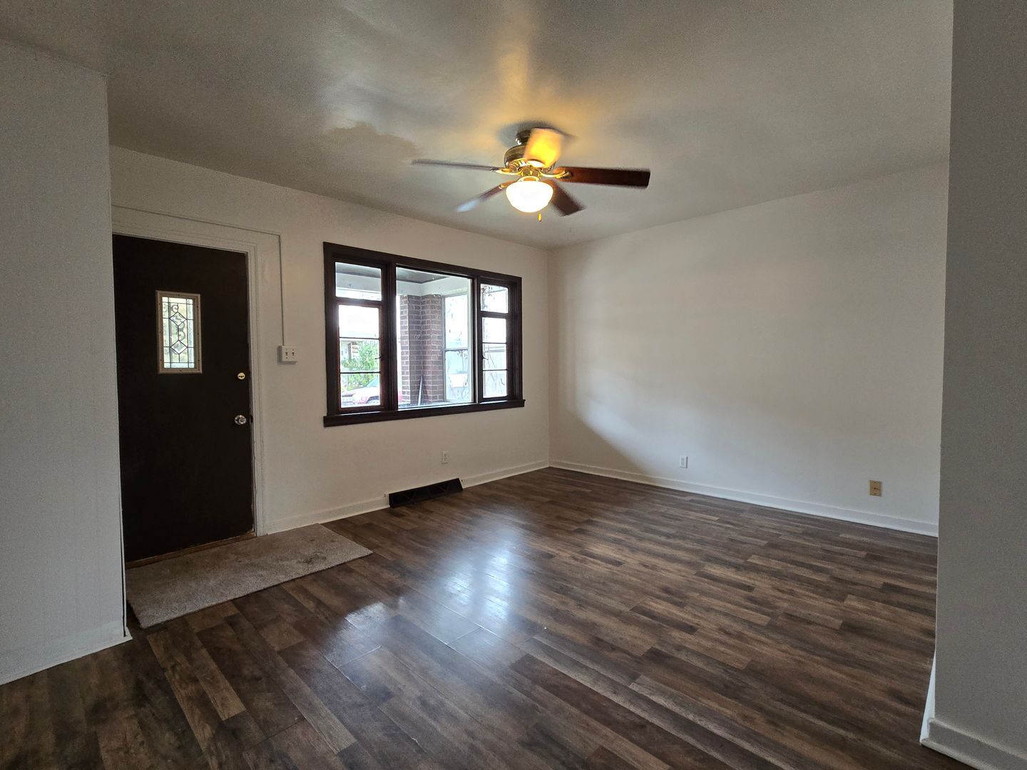 Building Photo - 62 Walnut St