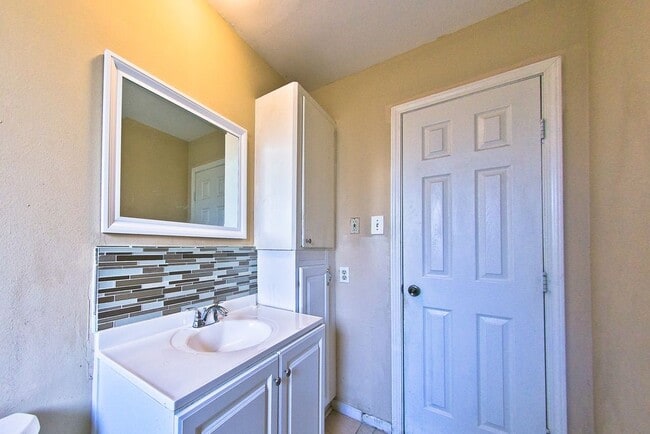 Building Photo - 8234 Misty Vale Ln