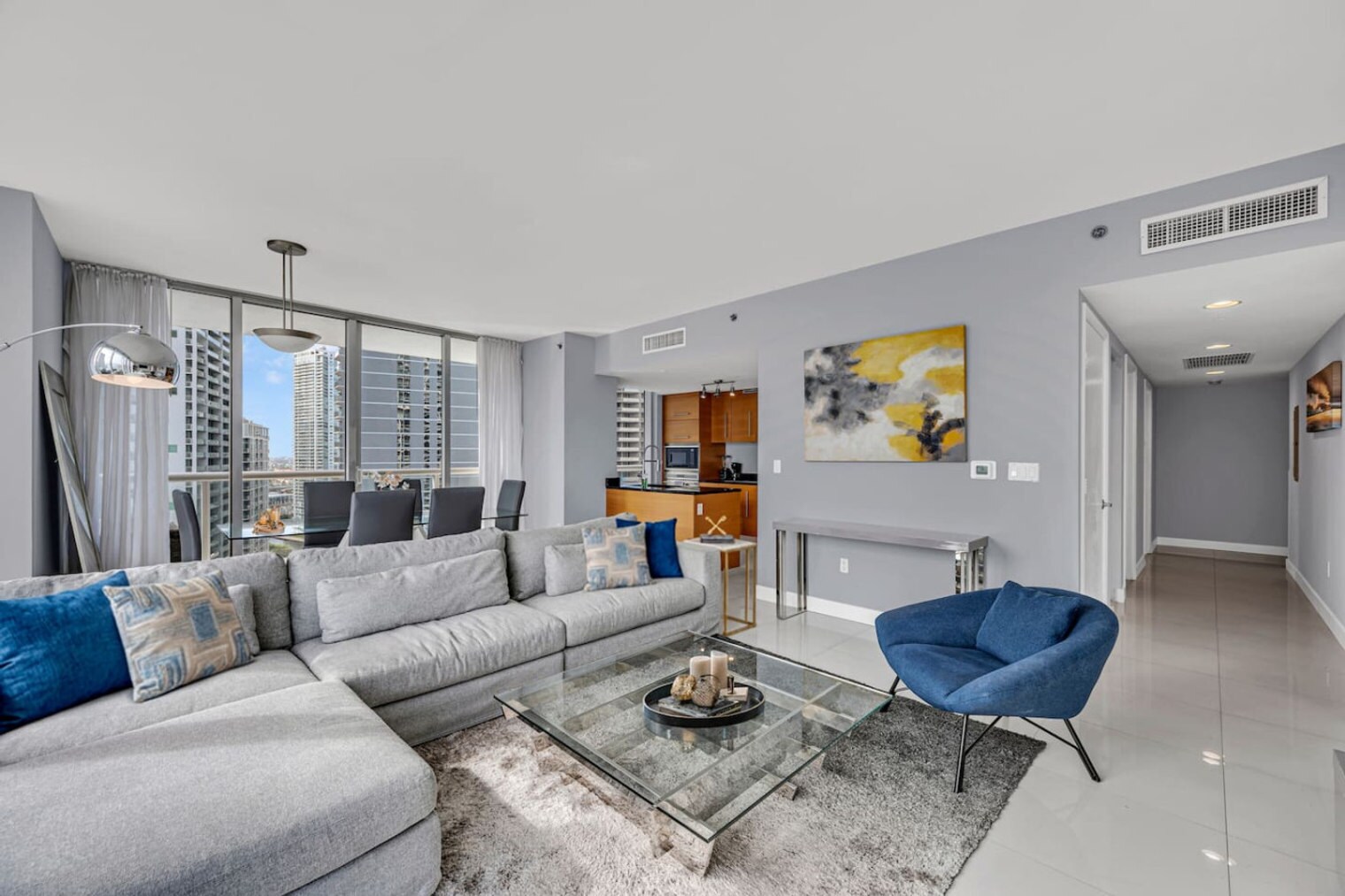 Building Photo - 485 Brickell Ave
