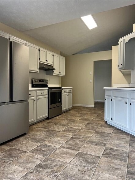 Building Photo - 4197 Sterling Pointe Dr