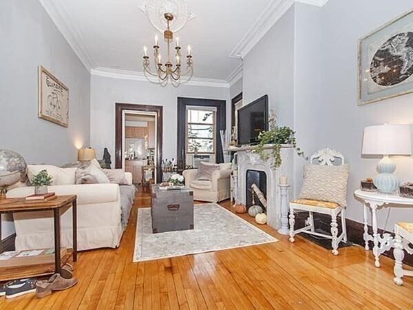 Building Photo - 76 G St