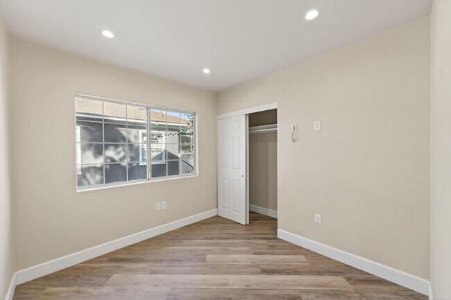 Building Photo - Beautifully Remodeled 3-Bedroom Home in Prime Lakewood Neighborhood