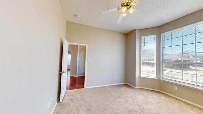 Building Photo - 7812 Silver Sage Dr