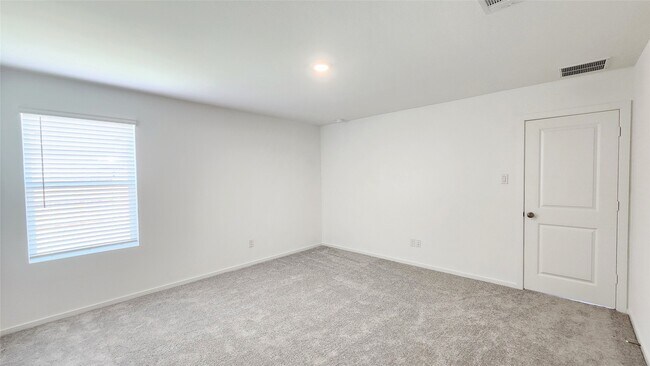 Building Photo - 3044 Dawn Sound Dr