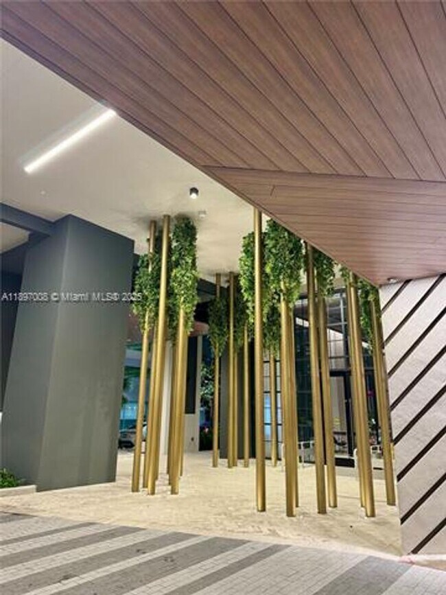 Building Photo - 159 NE 6th St