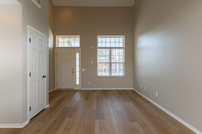 Building Photo - 7012 Churchhill Downs Dr
