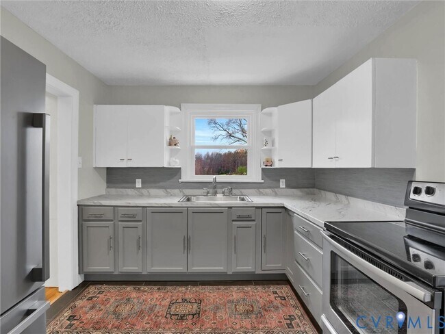 Building Photo - 16703 Mountain Rd