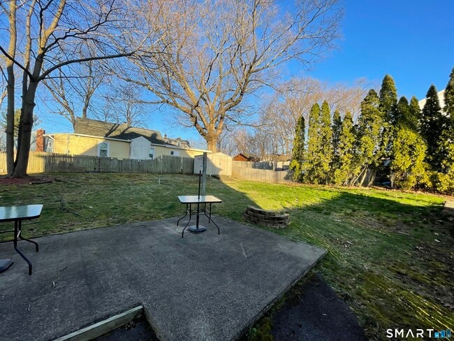 Building Photo - 81 Spruce St