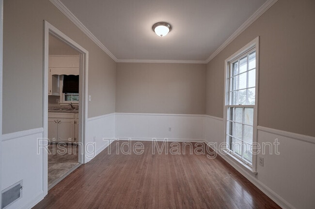 Building Photo - 401 Lance Ln