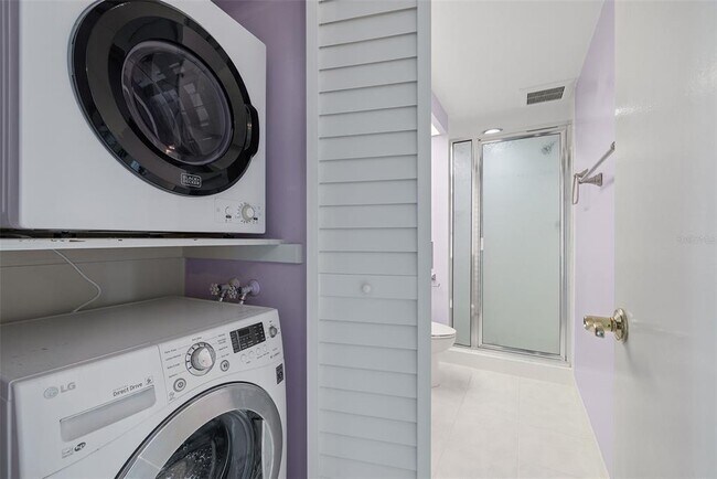 Building Photo - 9415 Blind Pass Rd