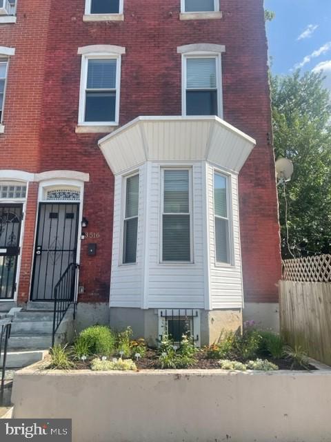 Primary Photo - 3516 Wallace St