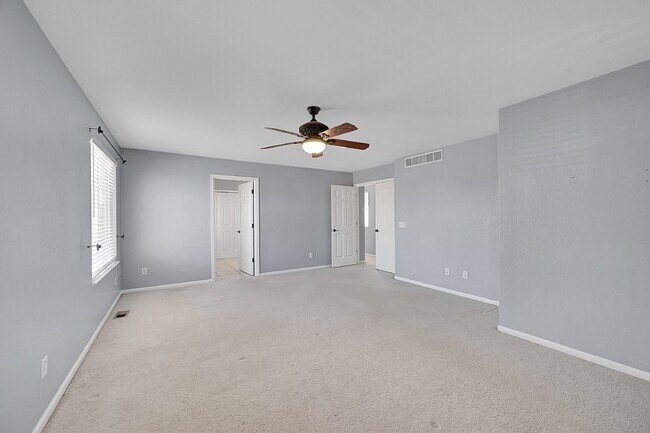 Building Photo - $2,540.95, 4 bed, 3.5 bath Home in Co Springs with Fenced in Yard and Finished Basement!