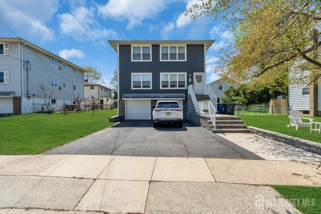 Building Photo - 36 Van Buren Ave