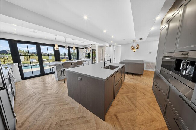 Building Photo - 4312 NE 22nd Ave