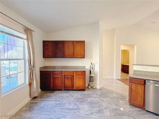 Building Photo - 161 Swale Ln