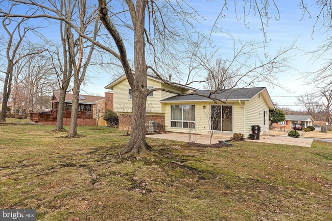 Building Photo - 6106 Rivanna Dr