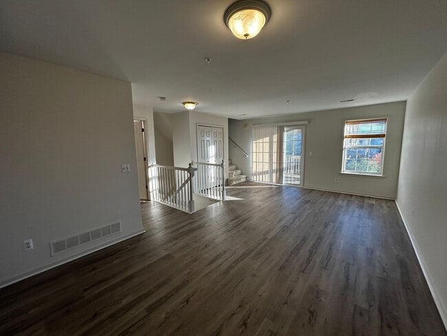 Building Photo - Barclay Way 2 Bed/2.5 Bath Condo For Rent ...