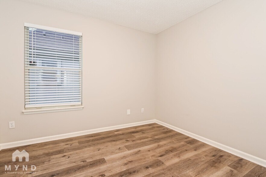 Building Photo - 1615 Highland View Ct